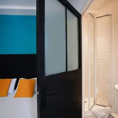 Arty Porte De Versailles By River Hostel Paris
