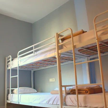 Arty Porte De Versailles By River Hostel Paris