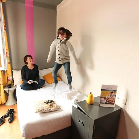 Hostel Arty Porte De Versailles By River Paris