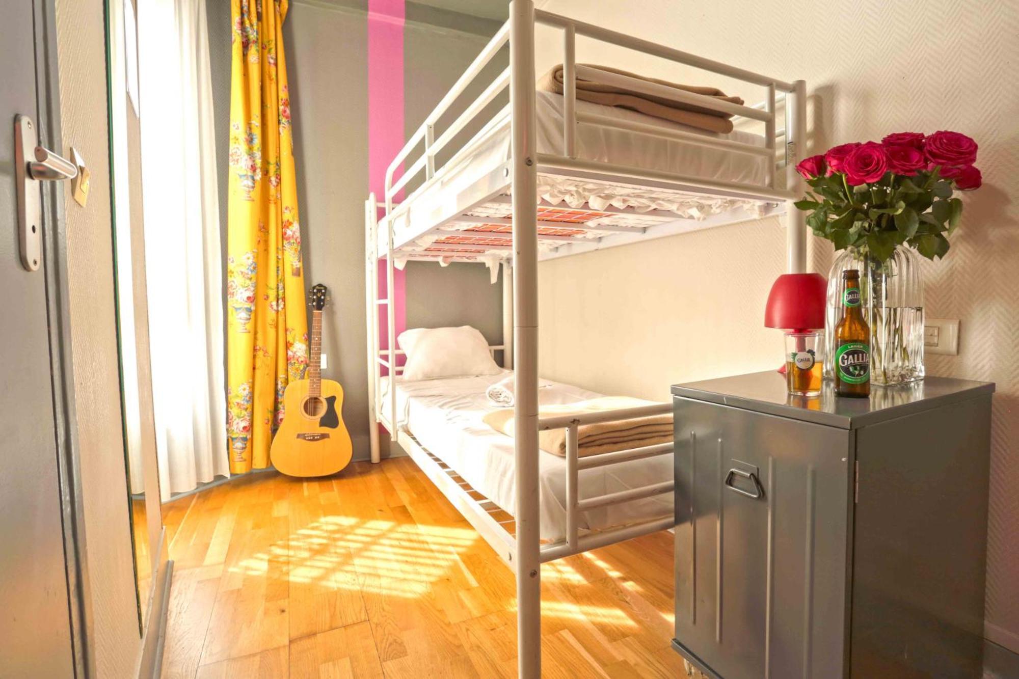 Hostel Arty Porte De Versailles By River