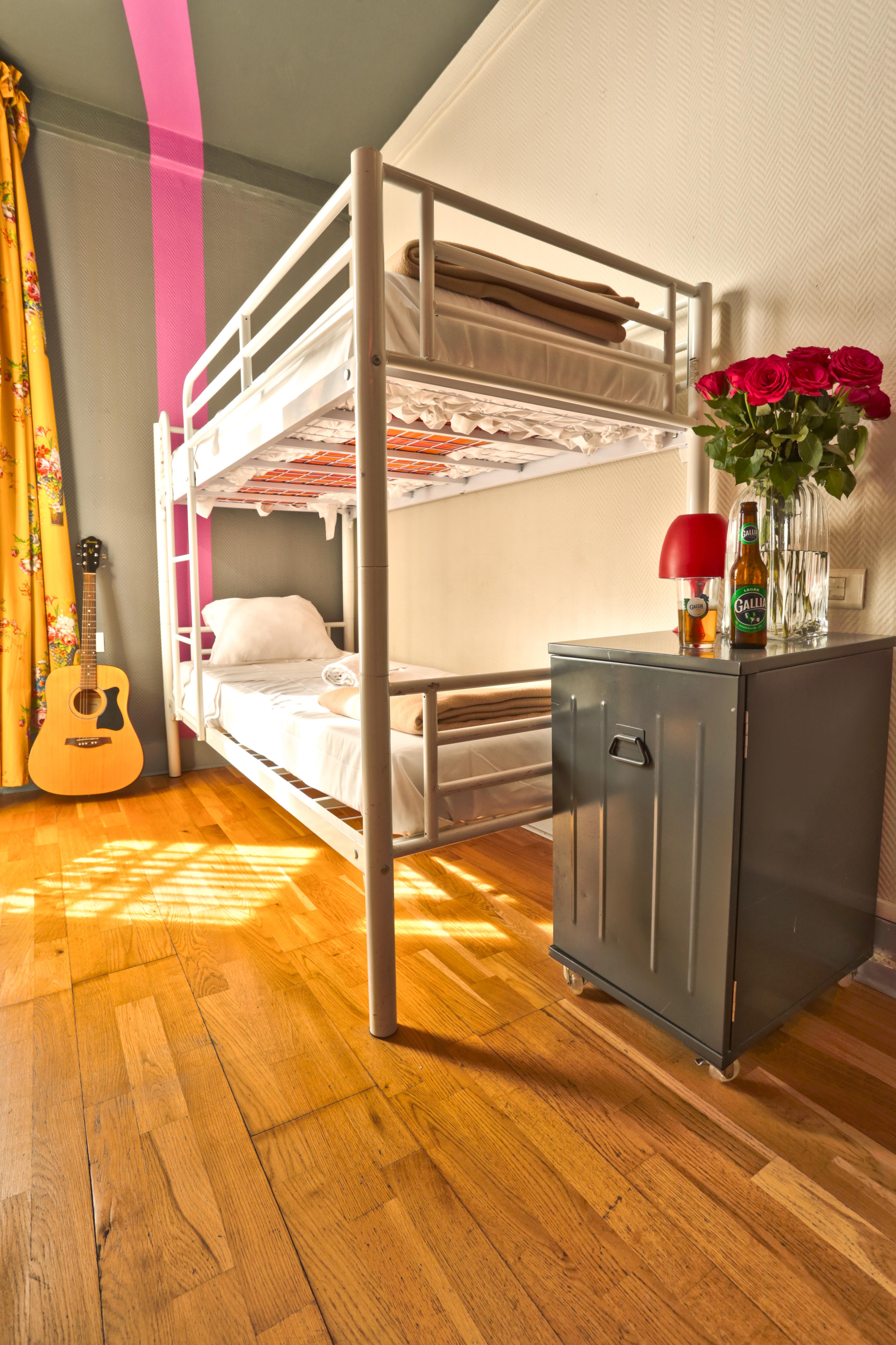 Arty Porte De Versailles By River *