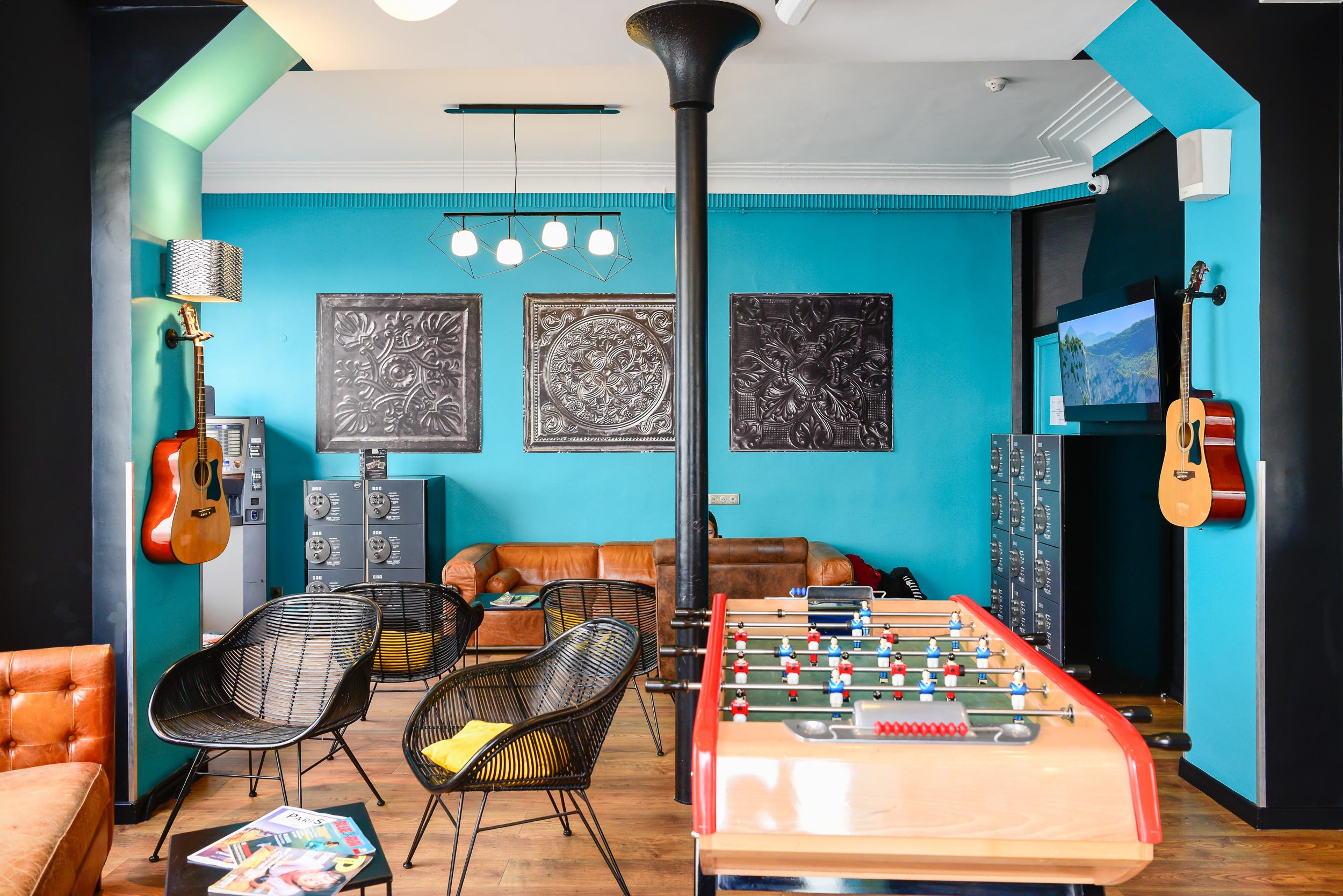 Arty Porte De Versailles By River *