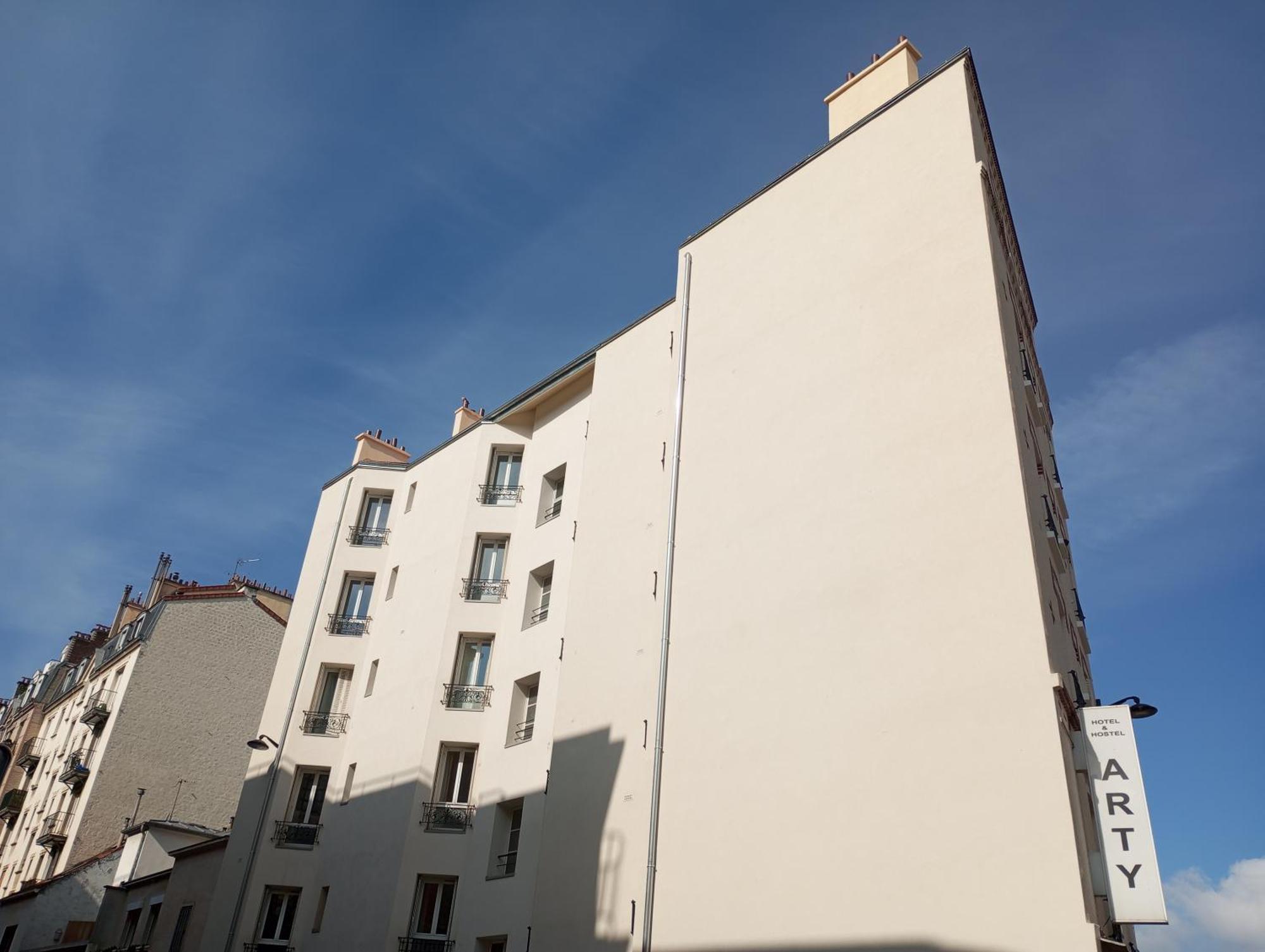 Arty Porte De Versailles By River Hostel *