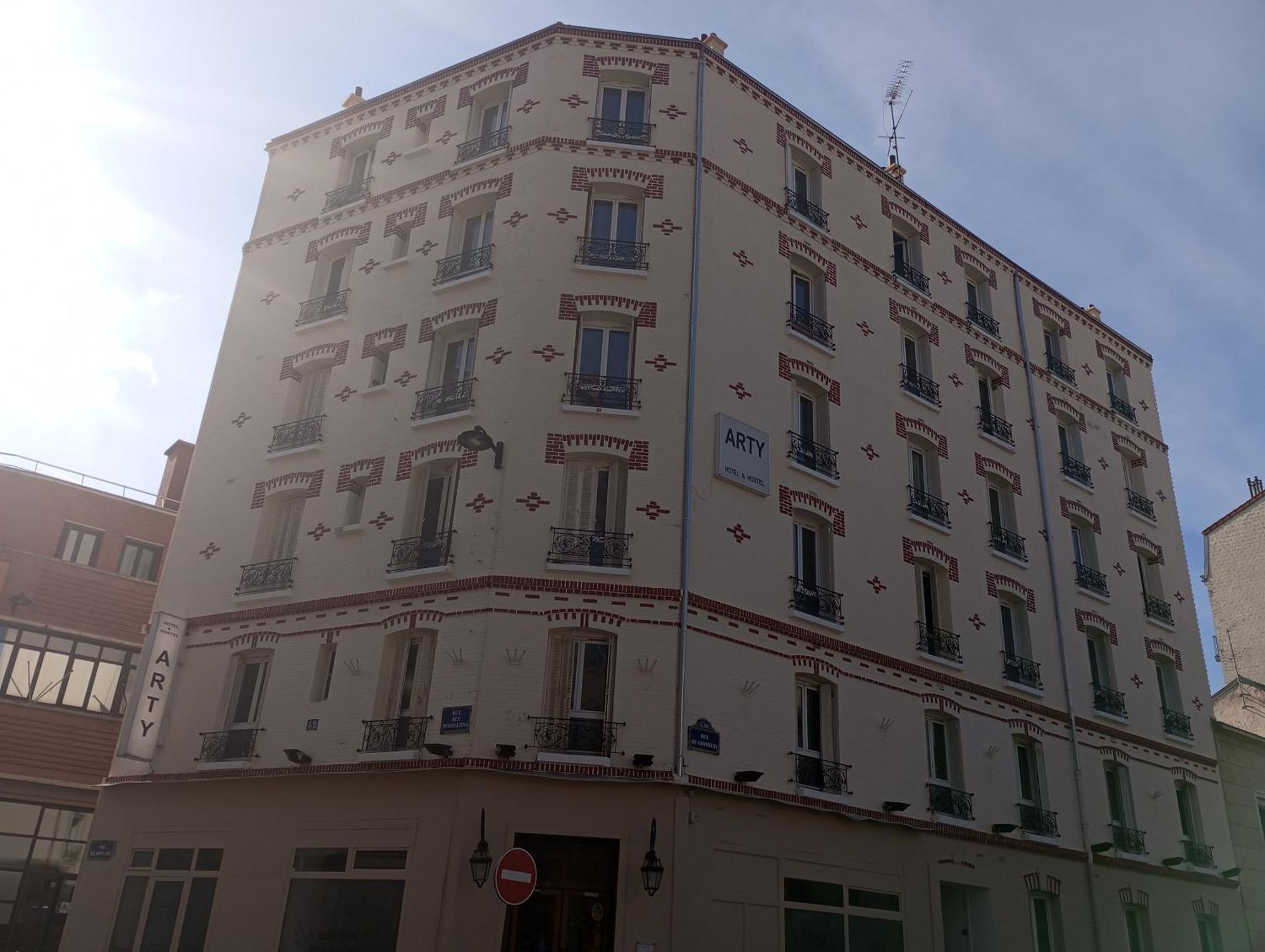 Arty Porte De Versailles By River Hostel Paris