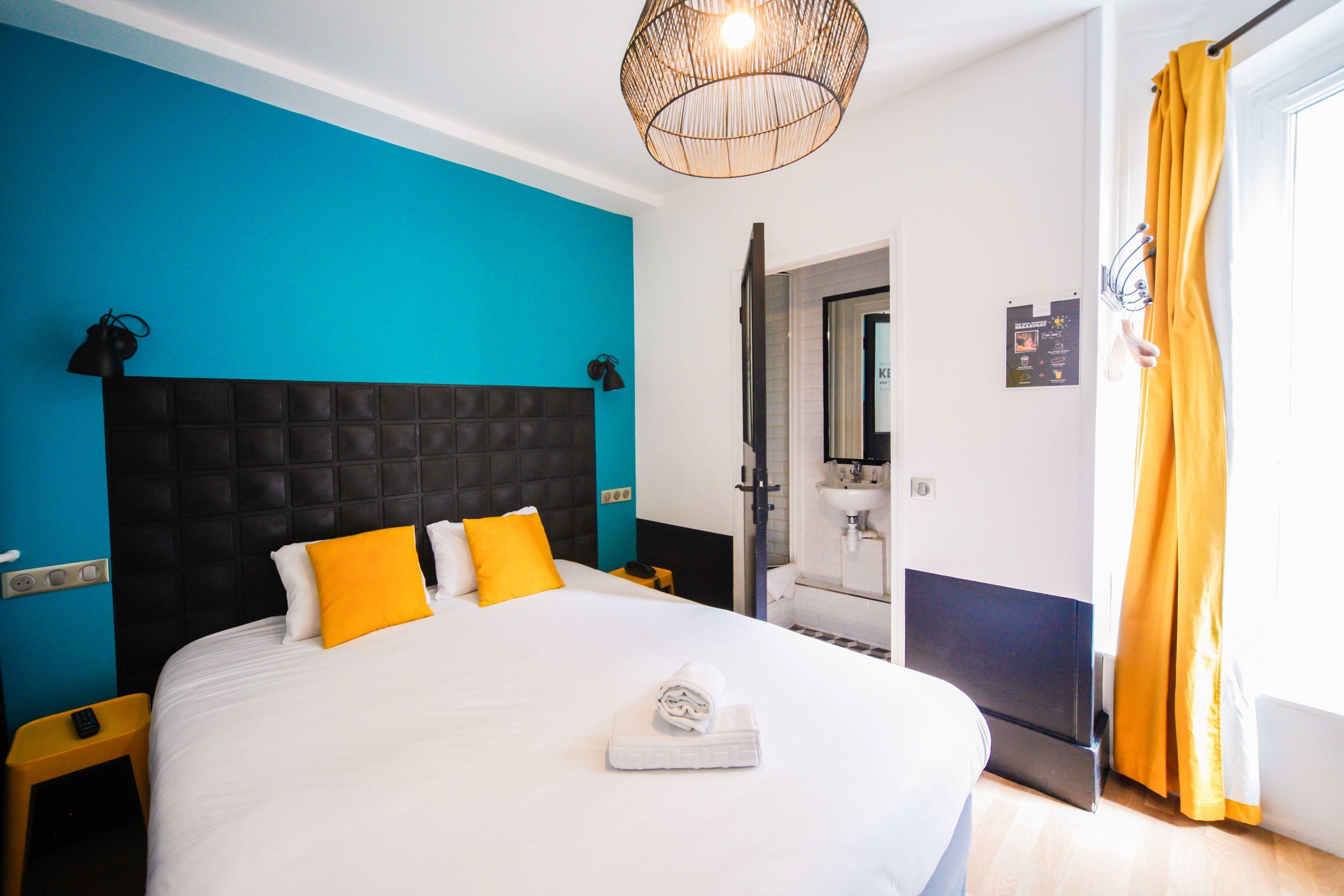 Arty Porte De Versailles By River Hostel *