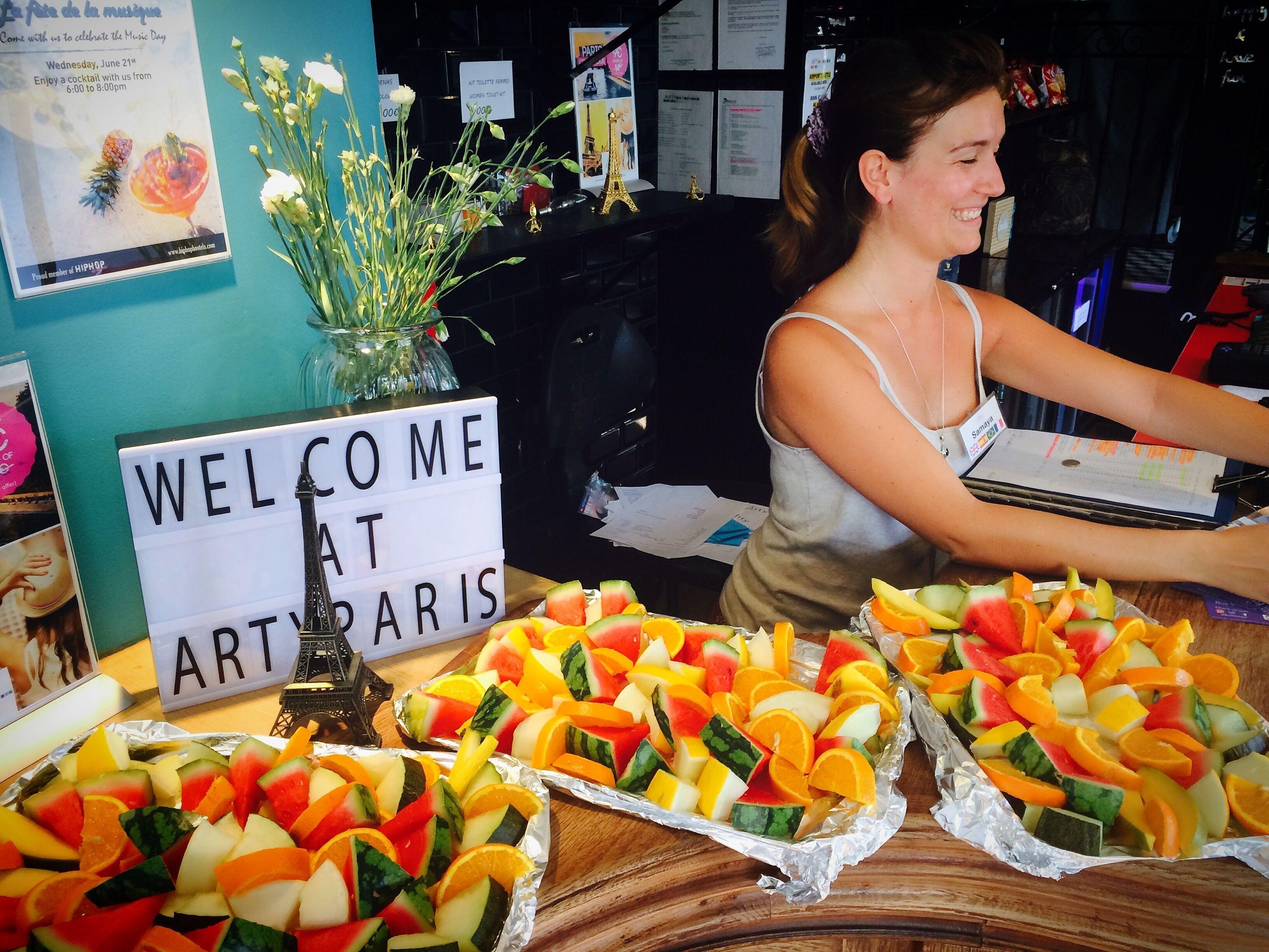 Arty Porte De Versailles By River Hostel