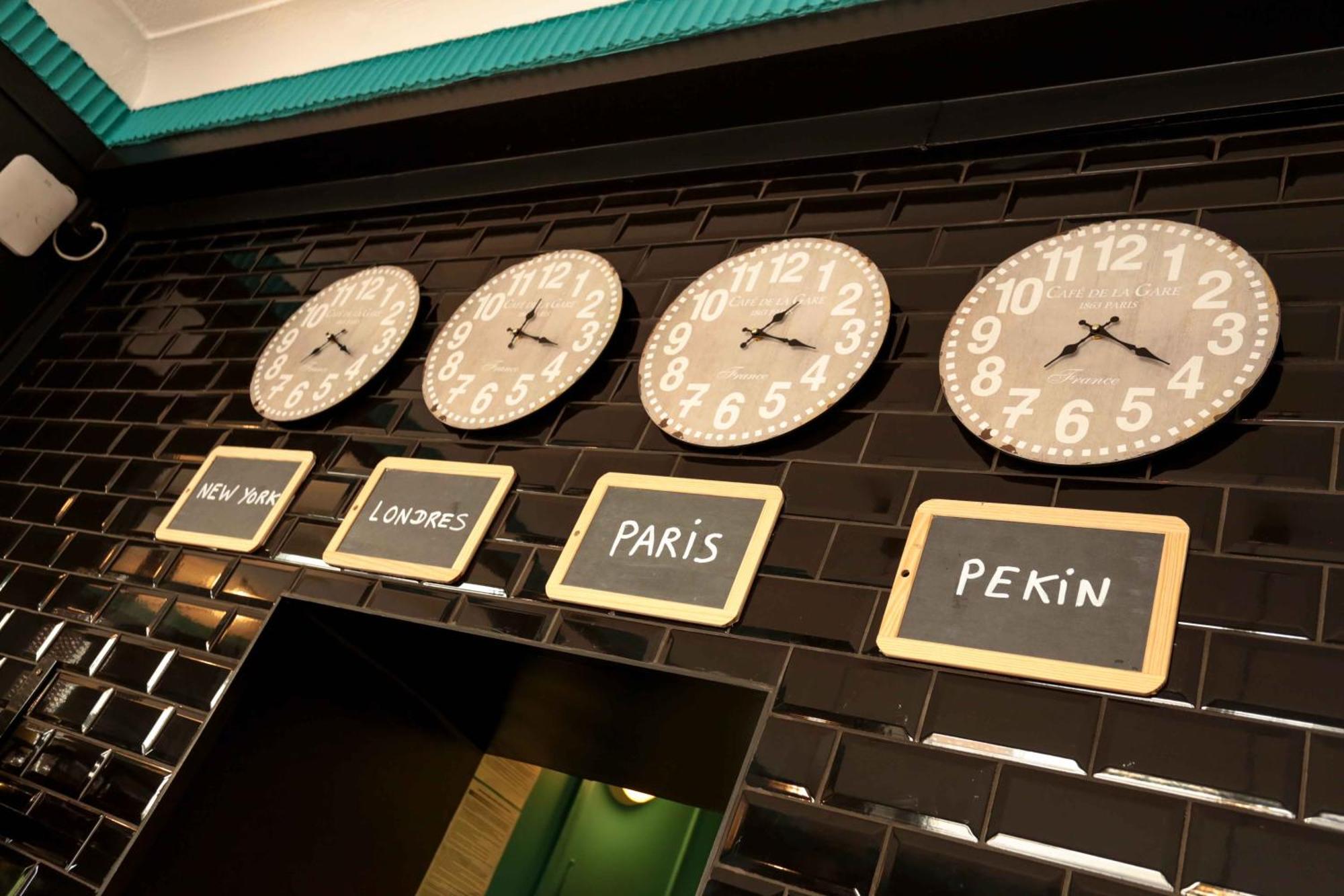 Arty Porte De Versailles By River