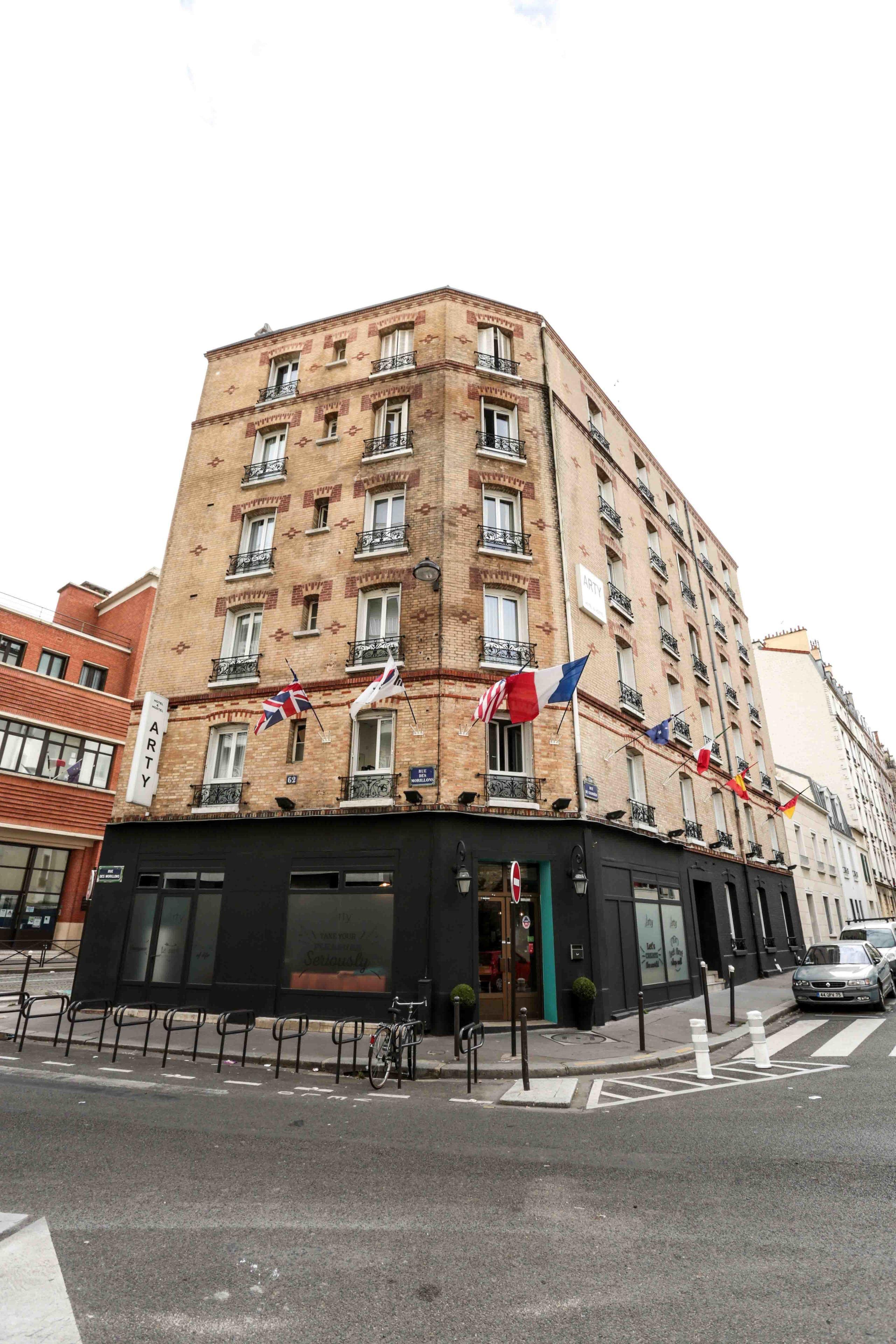 Arty Porte De Versailles By River Paris