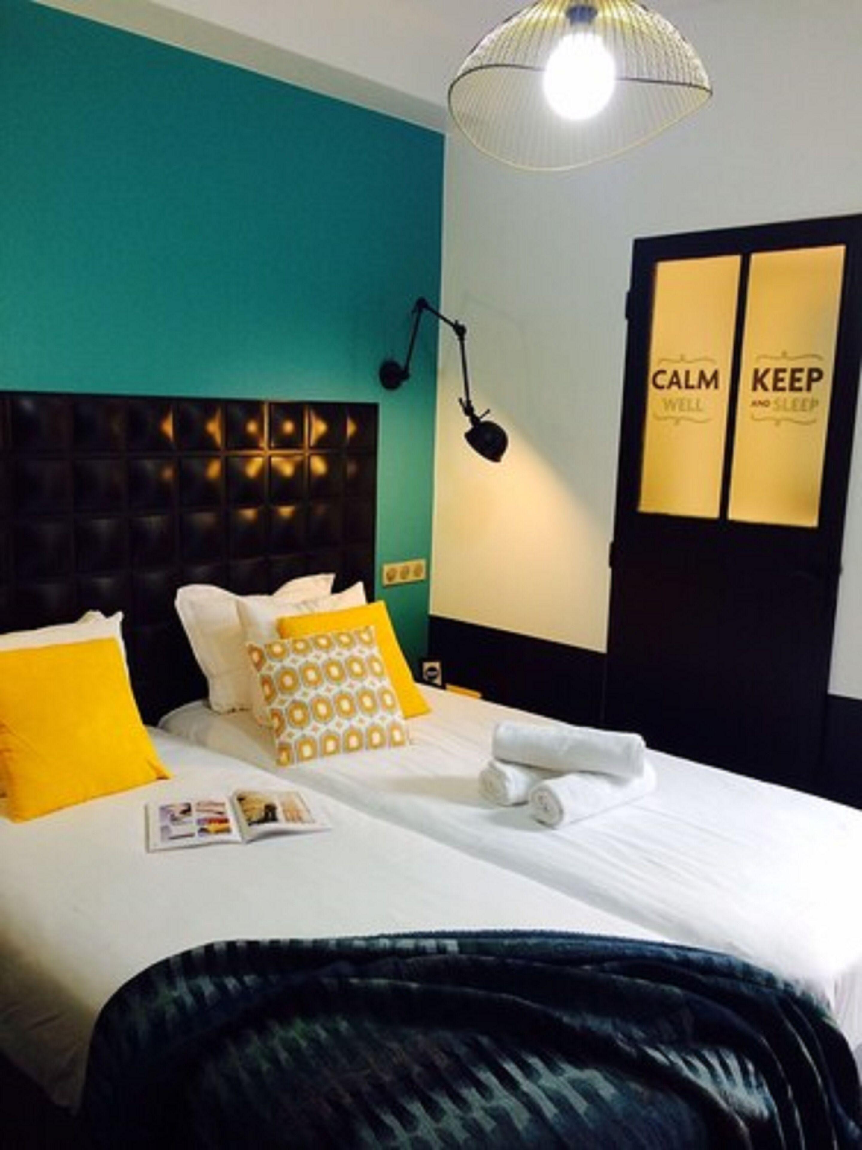 Hostel Arty Porte De Versailles By River *