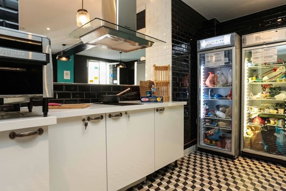 Arty Porte De Versailles By River Hostel Paris